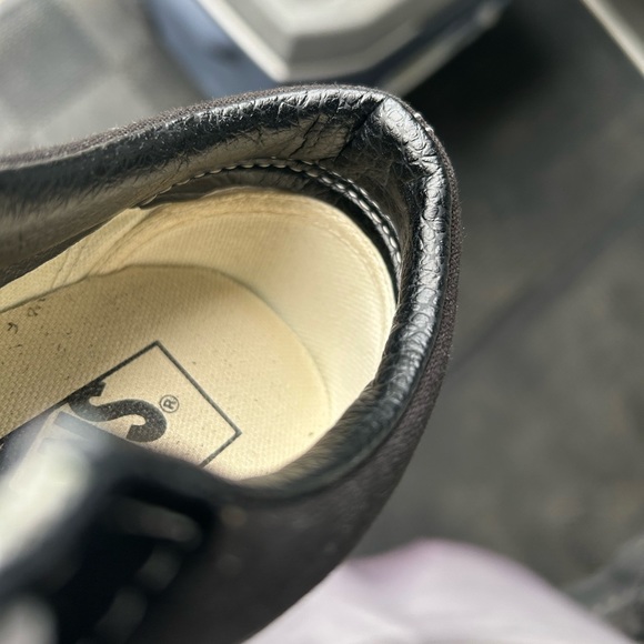 VANS! - Picture 9 of 12